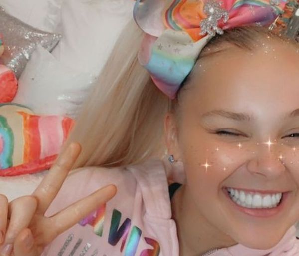 Watch: After Coming Out, JoJo Siwa Says Her House was 'Swatted'