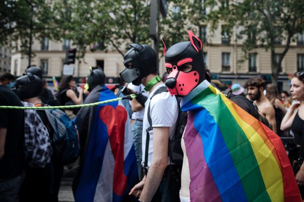 Big Pride Parade in Paris; Turkish Police Stop Marchers