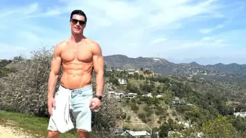 The Sexy Smolder of Jesse Tylor Cronk 
